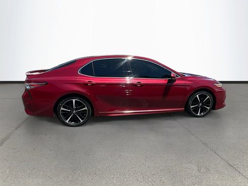 Used 2018 Toyota Camry XSE FWD image 8
