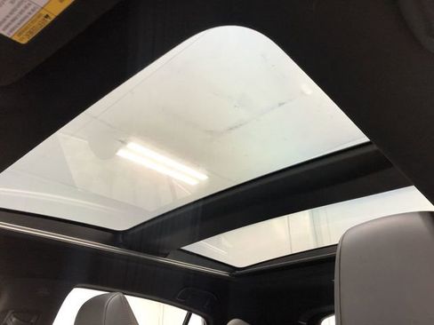 Used 2021 Toyota Venza Limited w/ Advanced Technology Package image 24