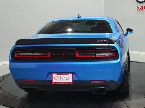 Used 2016 Dodge Challenger SRT Hellcat RWD image 10