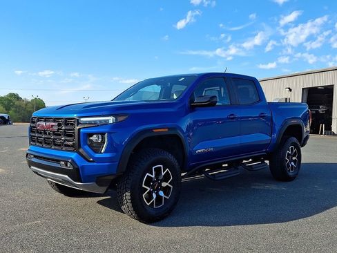Used 2024 GMC Canyon AT4X AWD/4WD image 3