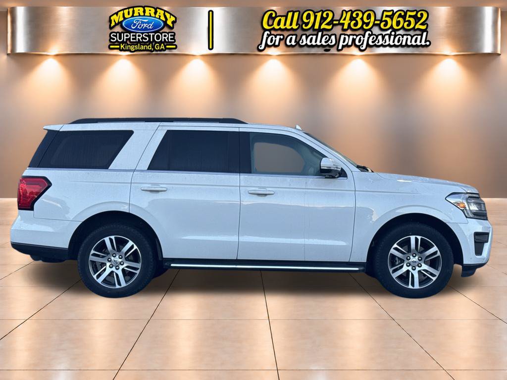 Used 2022 Ford Expedition XLT RWD image 3