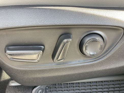 Certified 2025 Toyota Sienna XLE image 14