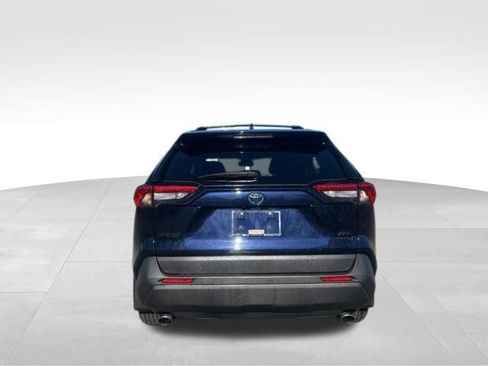 Used 2024 Toyota RAV4 XLE w/ Convenience Package image 4