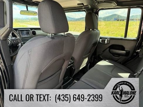 Used 2023 Jeep Wrangler Unlimited w/ Cold Weather Group AWD/4WD image 27
