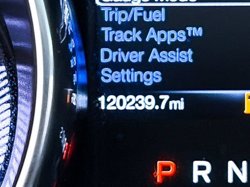 Used 2019 Ford Mustang Coupe w/ Equipment Group 101A RWD image 27