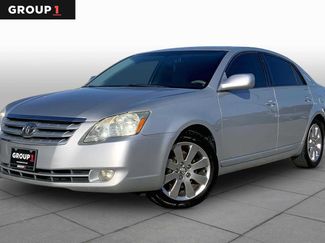 Used 2006 Toyota Avalon XLS FWD video 1