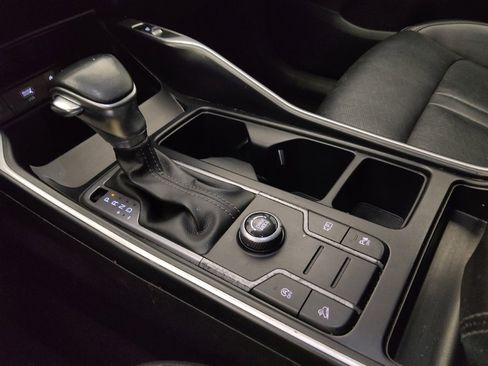 Used 2023 Kia Sorento S w/ Panoramic Sunroof Package image 26