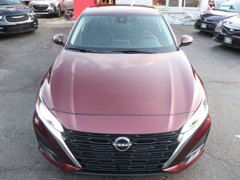Used 2023 Nissan Altima 2.5 SV image 9