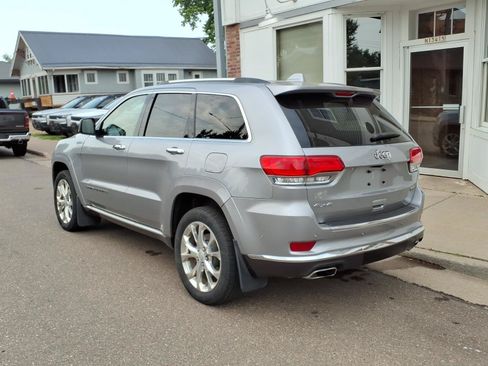 Used 2020 Jeep Grand Cherokee Summit AWD/4WD image 8