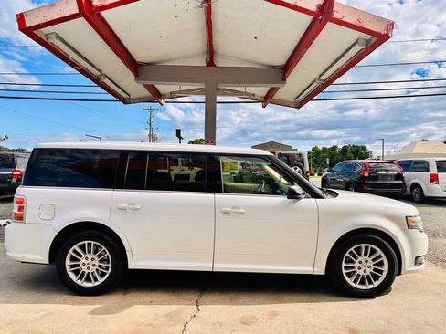 Used 2014 Ford Flex SEL w/ Equipment Group 202A FWD image 4