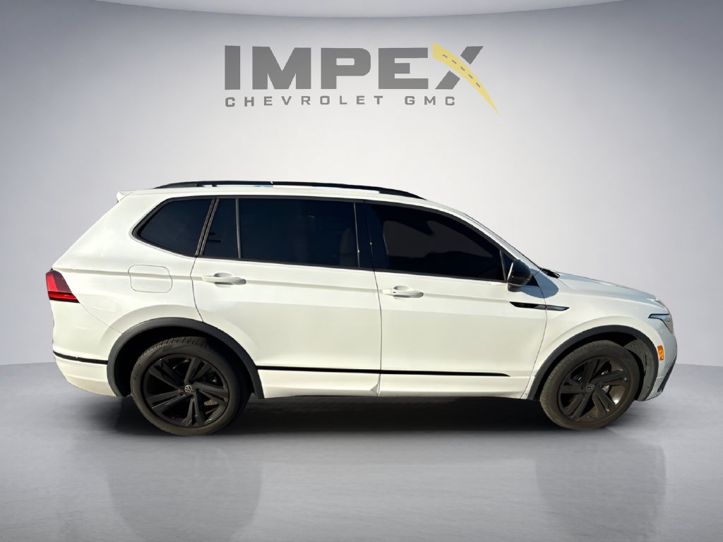 Used 2024 Volkswagen Tiguan SE R-Line AWD/4WD image 6