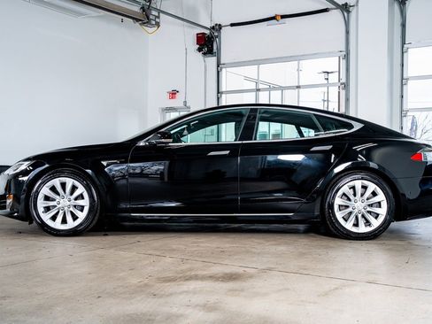 Used 2019 Tesla Model S AWD image 8