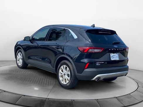 Used 2023 Ford Escape Active FWD image 3