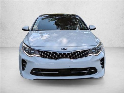 Used 2017 Kia Optima SX w/ Premium Technology Package FWD image 2