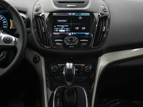 Used 2013 Ford C-MAX SEL image 17