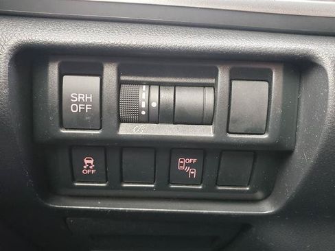 Used 2019 Subaru Crosstrek 2.0i Limited w/ Moonroof Package w/Navigation AWD/4WD image 24