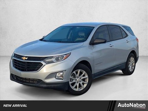Used 2018 Chevrolet Equinox LS FWD image 1