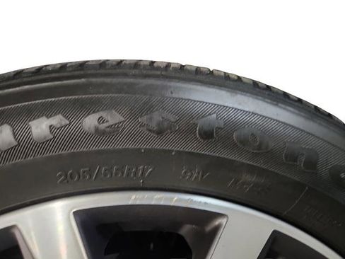 Used 2023 Nissan Kicks SV image 25