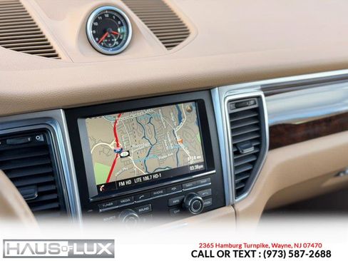 Used 2015 Porsche Macan S w/ Infotainment Package image 32
