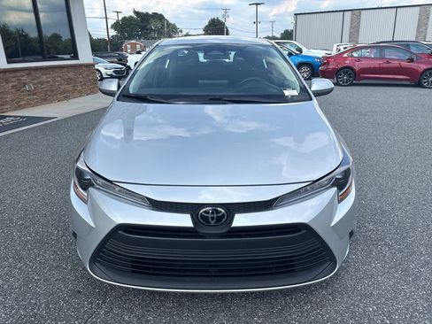 Used 2025 Toyota Corolla LE w/ Convenience Package FWD image 12
