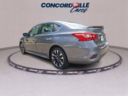 Used 2019 Nissan Sentra SR w/ Premium Package (SR) FWD image 4