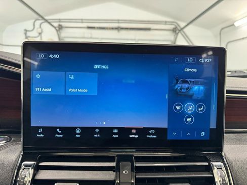 Used 2023 Lincoln Navigator L Reserve AWD/4WD image 32