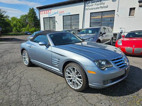 Used 2006 Chrysler Crossfire Limited RWD image 3