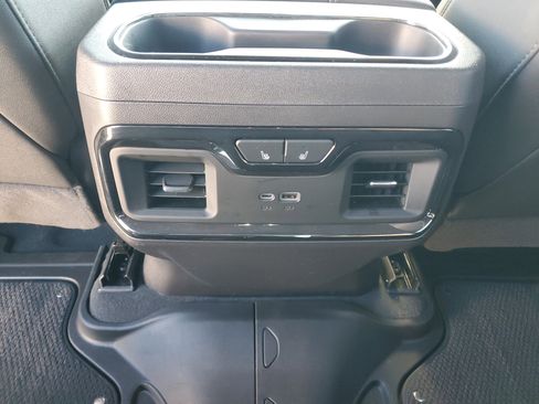 Used 2024 GMC Sierra 1500 AT4 w/ Technology Package image 20