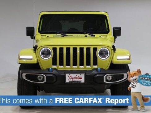 Used 2023 Jeep Wrangler Unlimited Sahara w/ Cold Weather Group AWD/4WD image 2