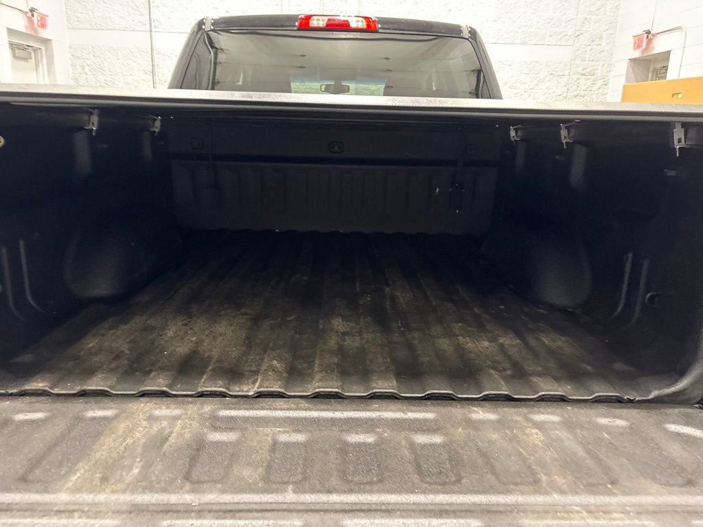 Used 2018 Chevrolet Silverado 1500 LT w/ All Star Edition AWD/4WD image 6