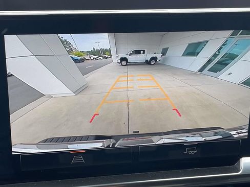 Used 2025 GMC Sierra 1500 SLT AWD/4WD image 27