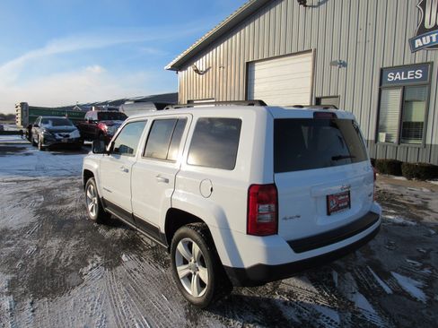 Used 2014 Jeep Patriot Latitude w/ Sun/Sound Group image 3