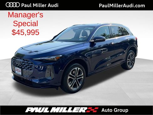 Used 2025 Audi Q5 Premium w/ Convenience Package AWD/4WD image 1