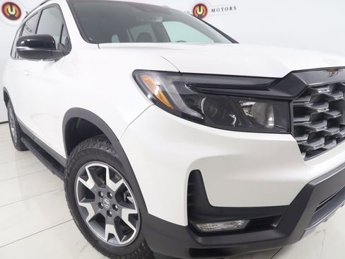 Used 2023 Honda Passport TrailSport image 17