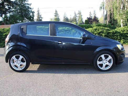 Used 2013 Chevrolet Sonic LTZ FWD image 13