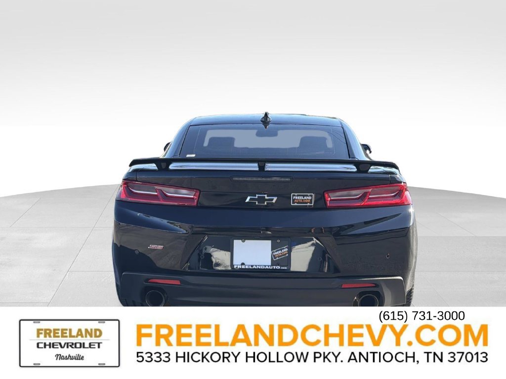Used 2018 Chevrolet Camaro SS RWD image 4