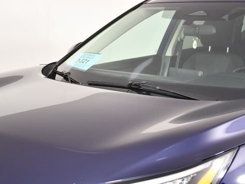 Used 2025 Nissan Rogue SV AWD/4WD image 12