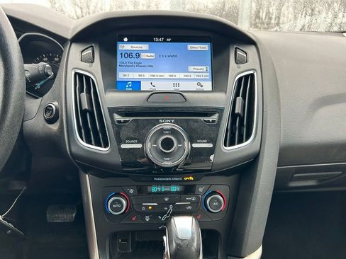 Used 2016 Ford Focus Titanium image 24