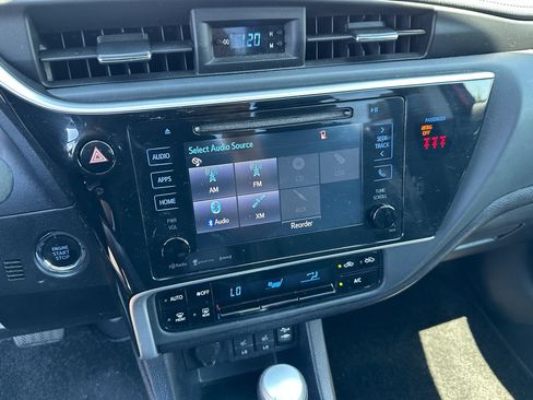 Used 2019 Toyota Corolla XLE FWD image 18