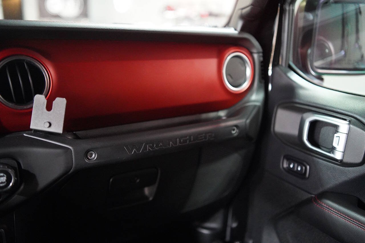 Used 2018 Jeep Wrangler Unlimited Rubicon AWD/4WD image 90