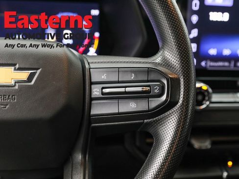 Used 2024 Chevrolet Colorado W/T image 16