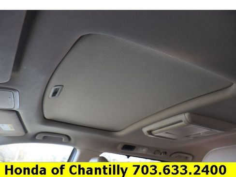 Used 2015 Honda Odyssey Touring image 22