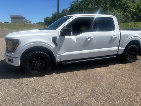 Used 2024 Ford F150 XLT w/ Equipment Group 302A MID RWD image 5