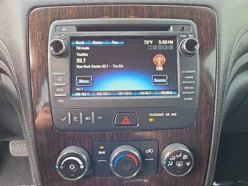 Used 2017 Chevrolet Traverse LT AWD/4WD image 26