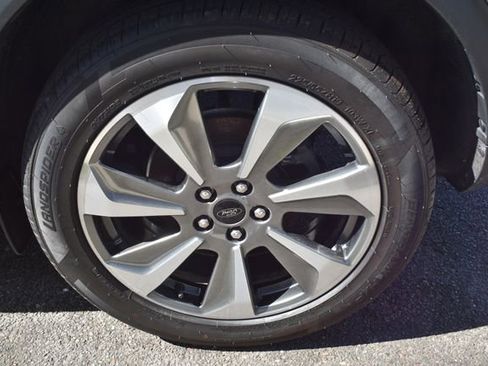 Used 2024 Ford Escape Platinum AWD/4WD image 48