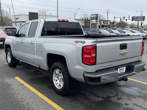 Used 2018 Chevrolet Silverado 1500 LT w/ Trailering Package AWD/4WD image 5