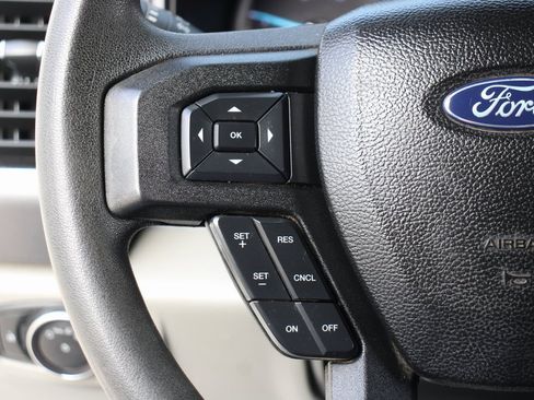 Used 2018 Ford F350 XLT image 22