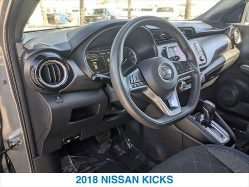 Used 2018 Nissan Kicks SV image 14