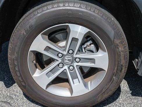 Used 2024 Honda Pilot EX-L image 11