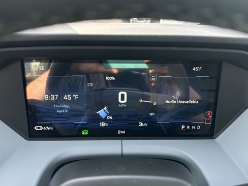 New 2027 Chevrolet Bolt LT w/ Comfort Package FWD image 17